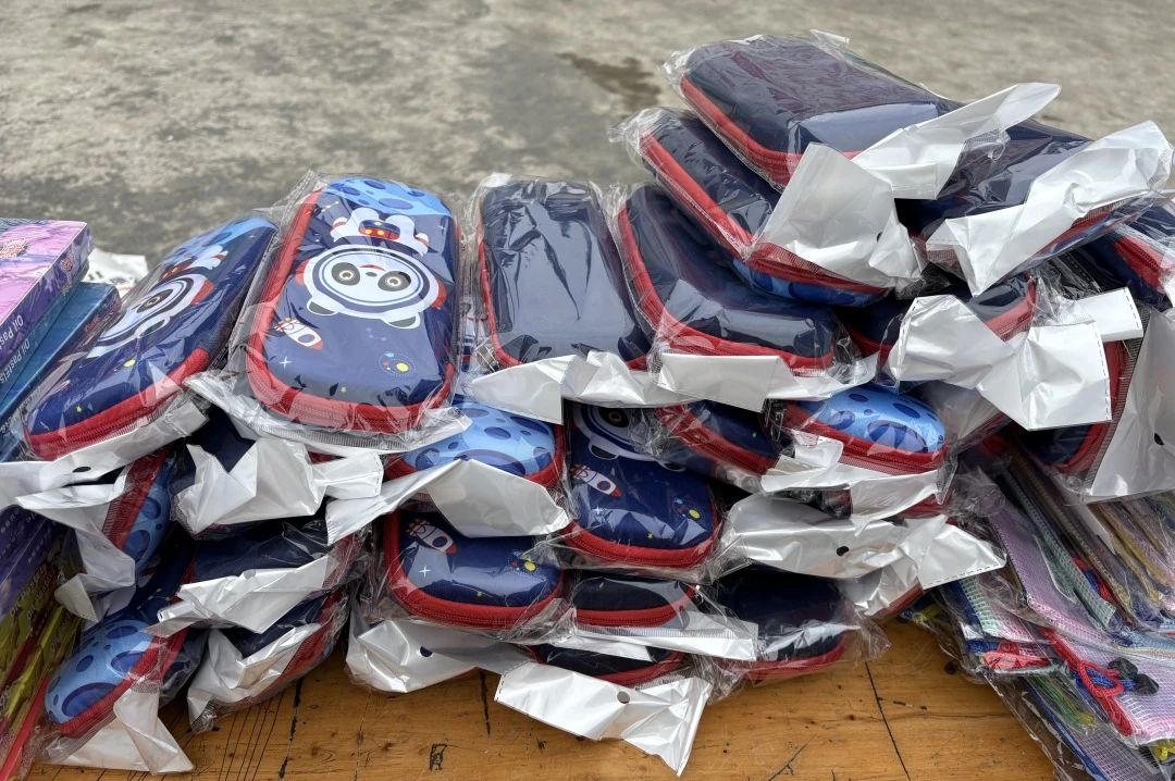 爱心温暖情 共助少年梦 | 南方网通集团赴叙永县群英村小学开展公益助学捐赠活动(图9)