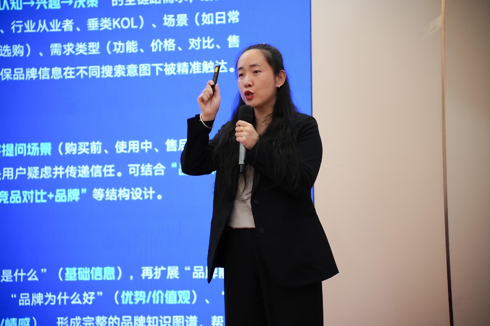 决胜AI时代！2025南方网通高层峰会--上海站圆满落幕！(图12)