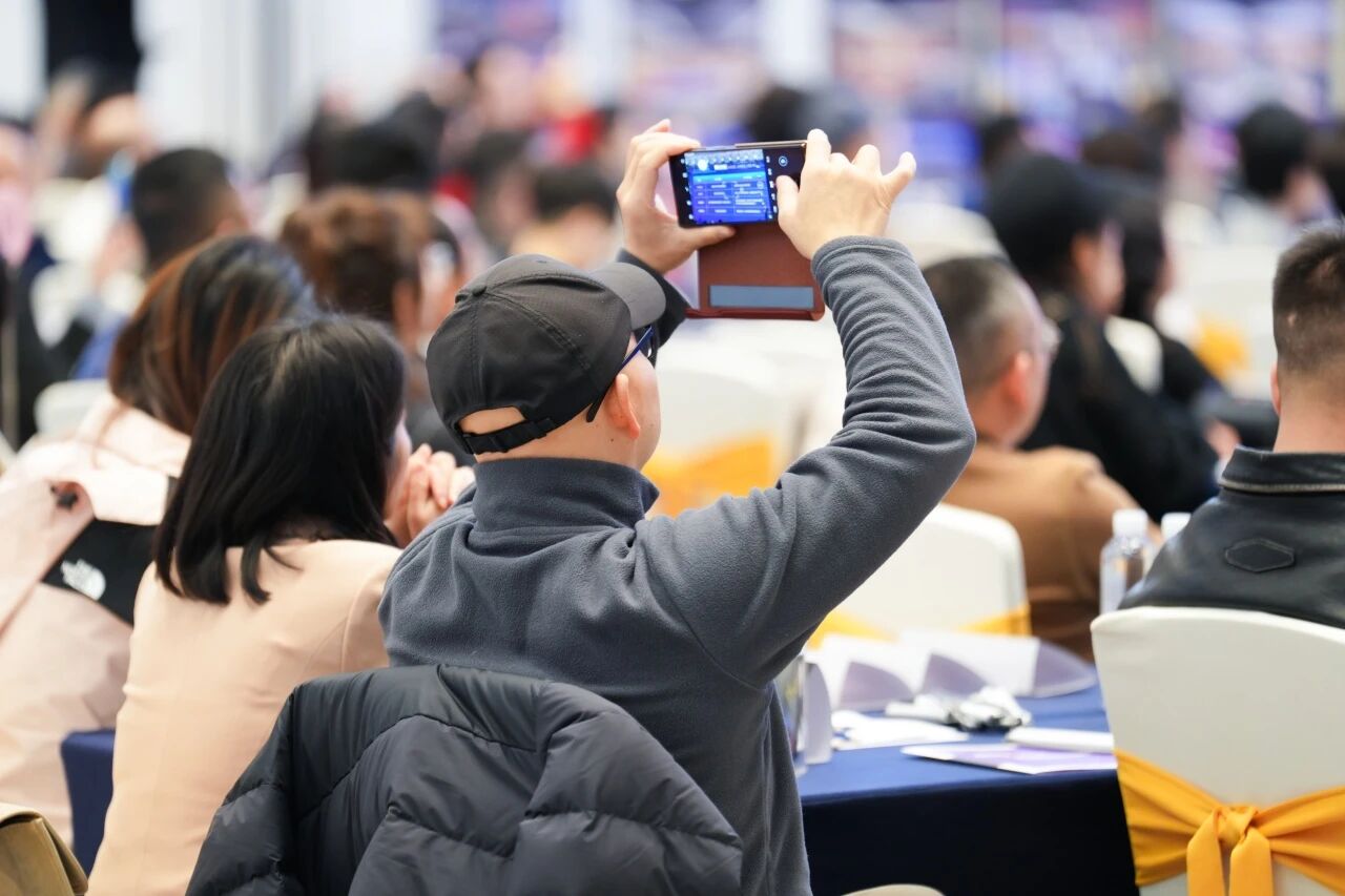 AI搜索扬帆，讯灵双擎启航 | 南方网通第二十八届渠道商交流大会暨企业营销获客•客户响应•办公提效 AI智能体应用峰会圆满落幕！(图22)