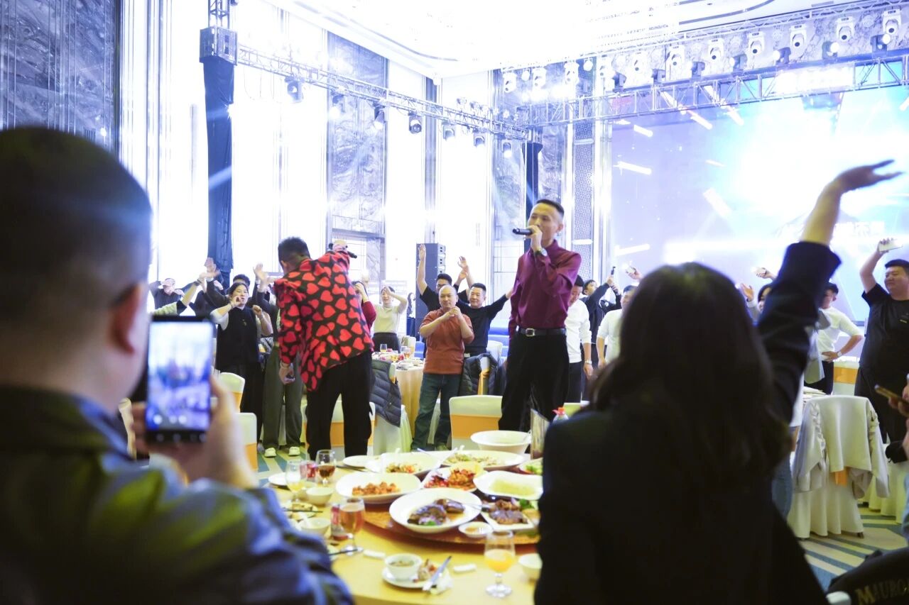 AI搜索扬帆，讯灵双擎启航 | 南方网通第二十八届渠道商交流大会暨企业营销获客•客户响应•办公提效 AI智能体应用峰会圆满落幕！(图76)