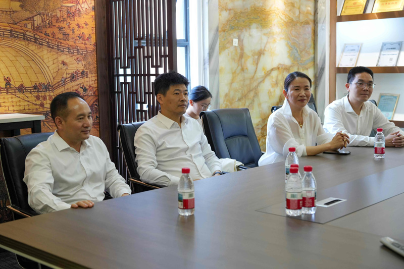 政企携手，智启新程 | 惠州市领导莅临南方网通，共探讯灵AI赋能惠州“百企出海”新路径(图2)